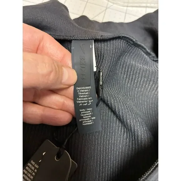 SKIMS Nike NWT Ribbed Seamless Cropped Full Zip Jacket in Obsidian Size XS - Picture 7 of 10